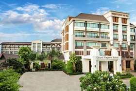 Royal Empire Hotel