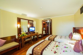 Royal Empire Hotel