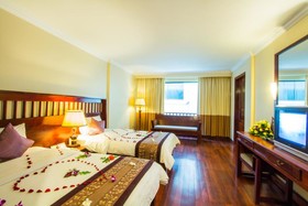 Royal Empire Hotel