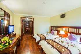 Royal Empire Hotel