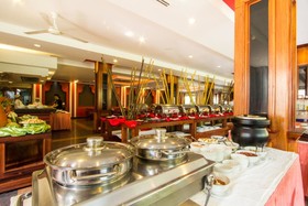 Royal Empire Hotel