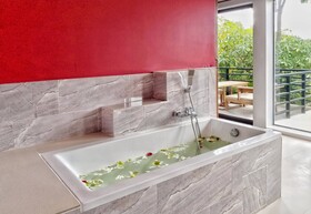 Saline Private Pool Villa