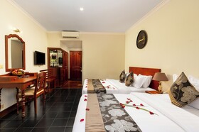 Yasodharapura Residence