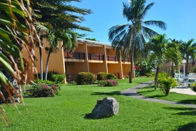 Sugar Bay Club Suites & Hotel