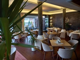Conti Hotel & Restaurant