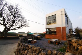 Acoustic Mansion