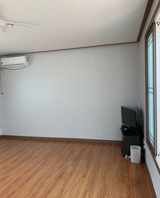 Aewol Neoreunmadang Unshared House
