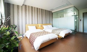 Ain People Hotel