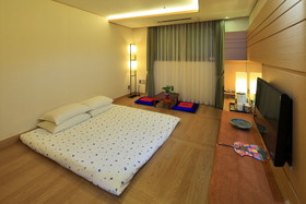 Amber Hotel Central