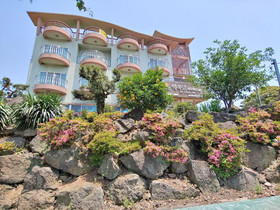 Baengnokdam Pension