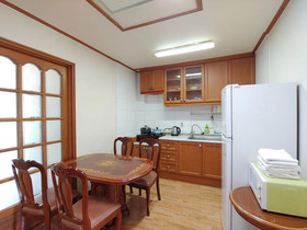 Baengnokdam Pension