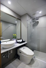 Black Sands Hotel