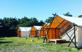 Blue Night Glamping House in Udo - Caravan Park