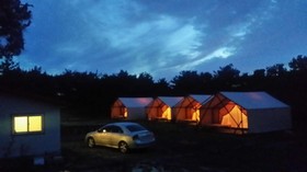 Blue Night Glamping House in Udo - Caravan Park