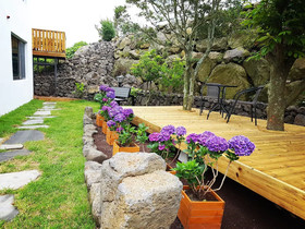 Bombom Guesthouse
