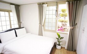 Casa Linda Guesthouse