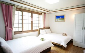 Casa Linda Guesthouse