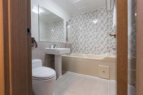 Elin Hotel