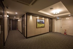 Elin Hotel