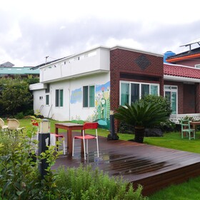 Hello Project Guesthouse - Hostel
