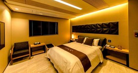 Hotel M