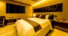 Hotel M