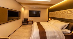 Hotel M