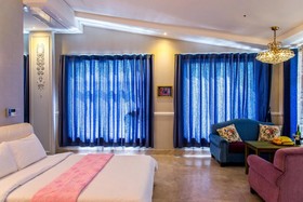 Hotel White House