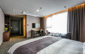 Hotel With Jeju