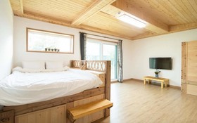 Jeju Camp Harris Spa Pension