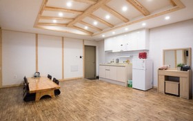 Jeju Flyjin House Pension