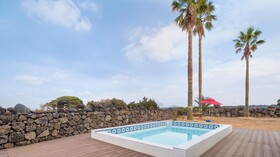 Jeju Geunalohu Pension