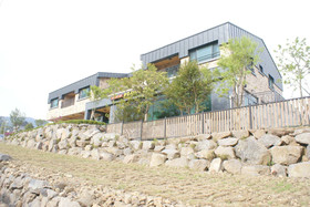 Jeju Gwaneumsa Road Pension