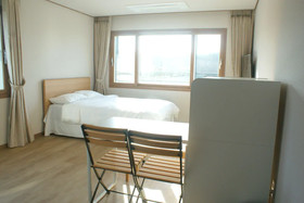 Jeju Gwaneumsa Road Pension