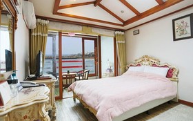 Jeju Iho Beach Pension