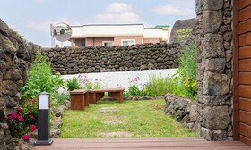 Jeju Nuecurry Pension