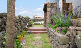 Jeju Nuecurry Pension