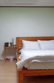 Jeju Tunanghouse Pension