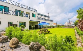 Jeju Woljeongri Badabyeol Pension