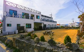 Jeju Woljeongri Badabyeol Pension