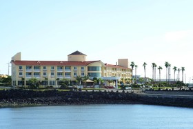 Mega Resort