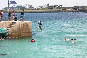 Mega Resort