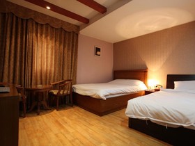 Monaco Hotel