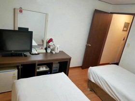New Manhattan Hotel