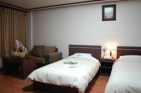 New Manhattan Hotel