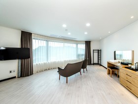 Nine Boutique Hotel