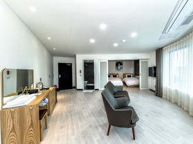Nine Boutique Hotel