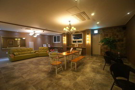 Orange Tree Hotel & Cafe