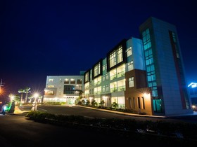 Rich Hotel
