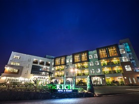 Rich Hotel